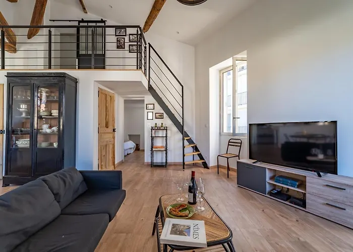 La Cathédrale De Bois * Nimes